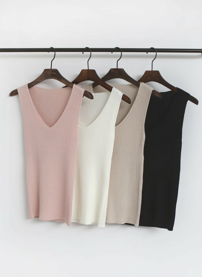 Sleeveless V Neck Goliath Nakiti T-shirt Women Sum