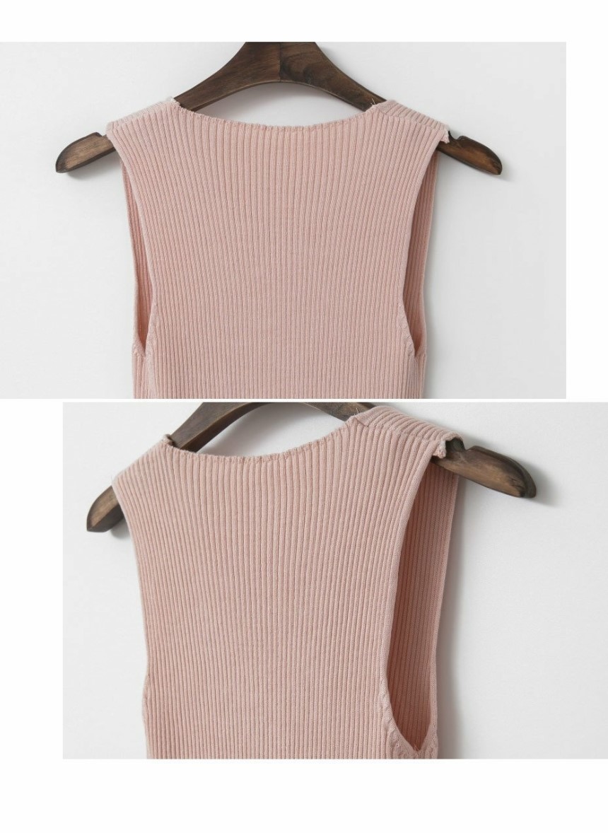 Sleeveless V Neck Goliath Nakiti T-shirt Women Sum