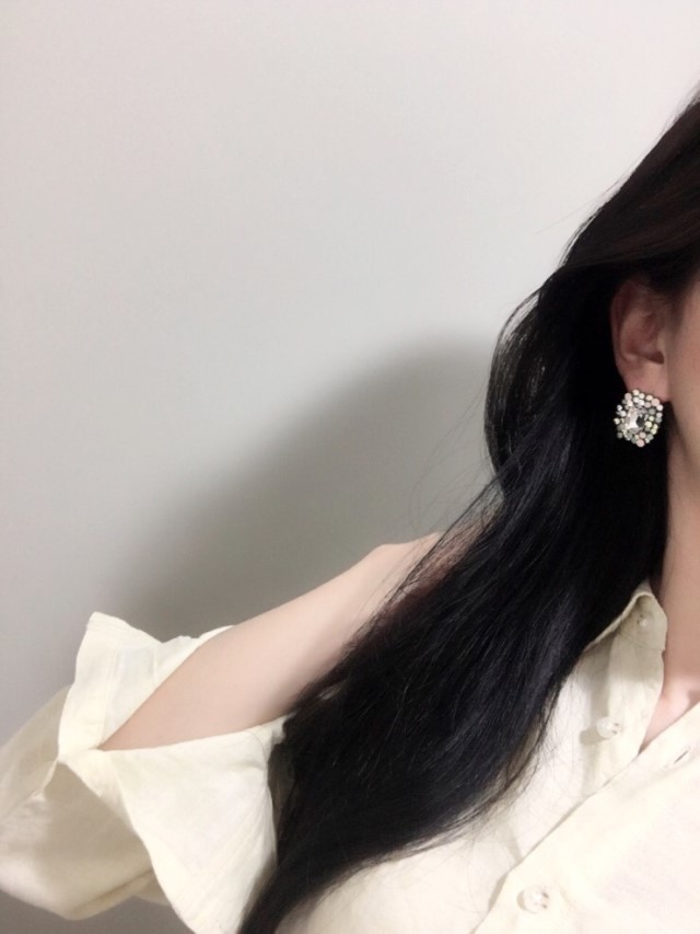 Echinacea Melt Color Cubic Earring Bold Point Big 