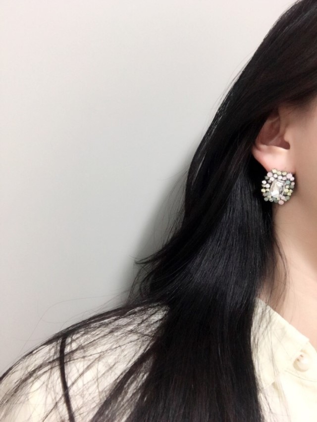 Echinacea Melt Color Cubic Earring Bold Point Big 