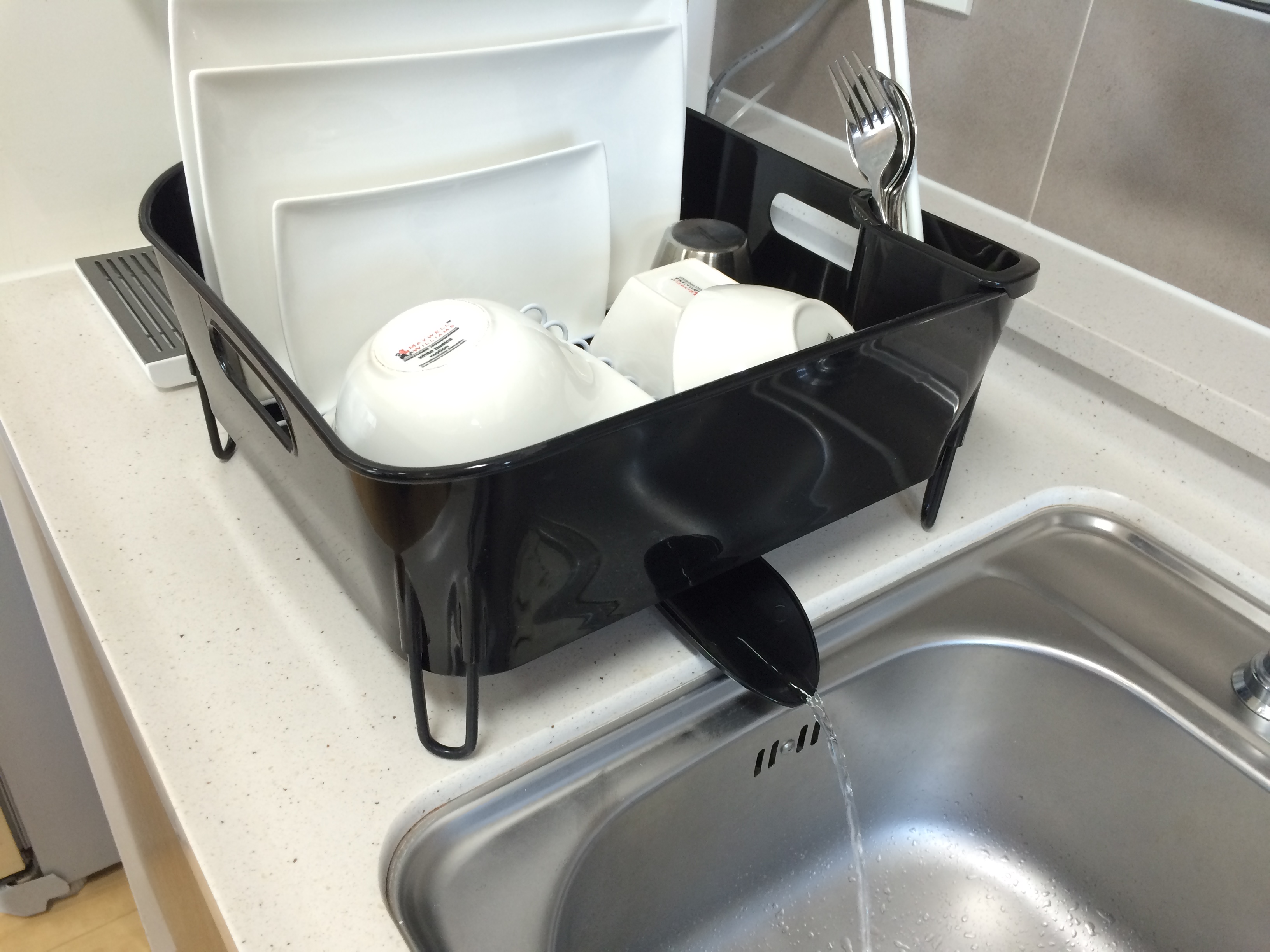 Simple and practical kitchen design 30-year-old wo