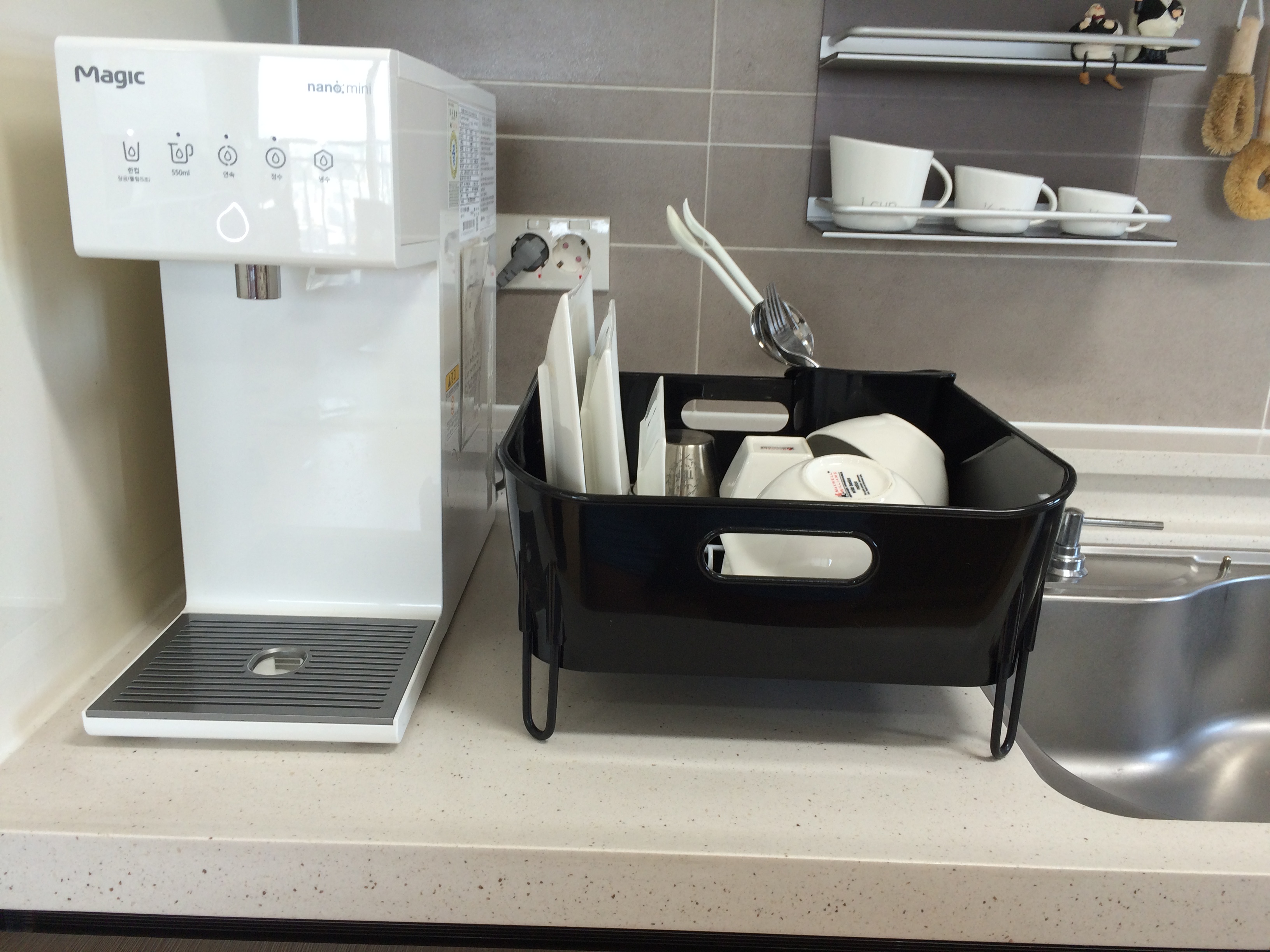 Simple and practical kitchen design 30-year-old wo