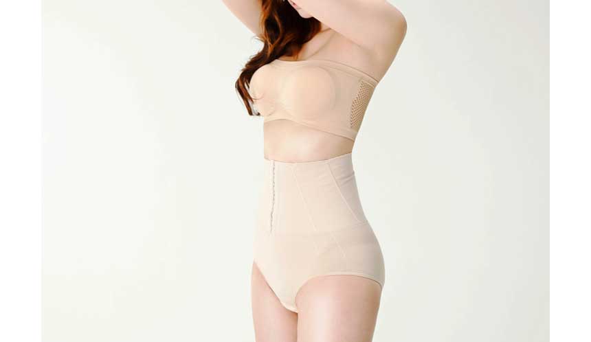 Twenties women shopping mall boobs pussy wedding p