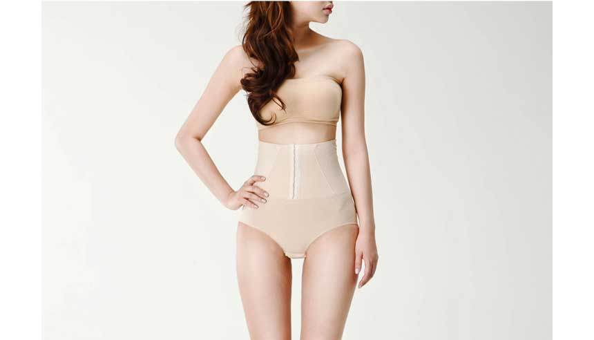 Twenties women shopping mall boobs pussy wedding p