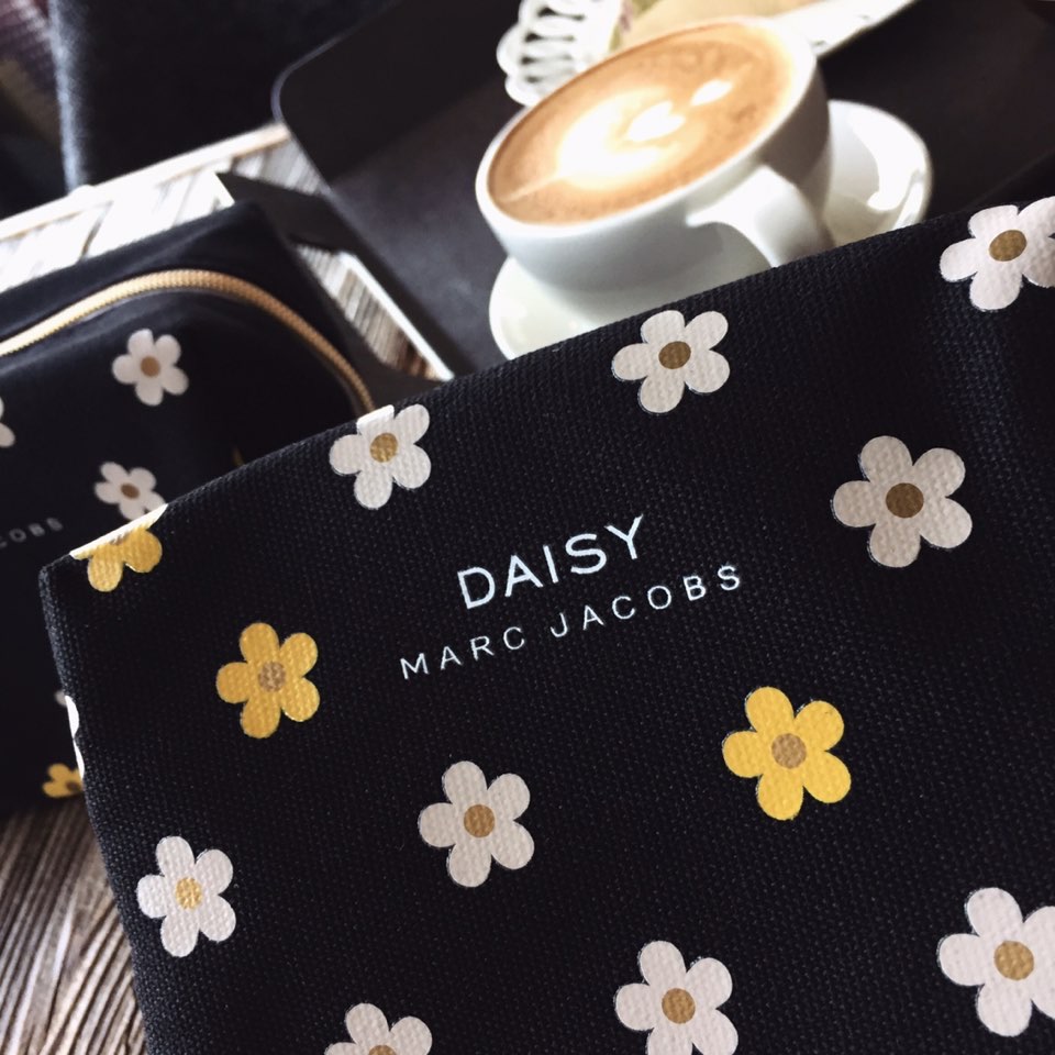 New Marc Jacob Pouch Luxury Cosmetics Twenties Wom