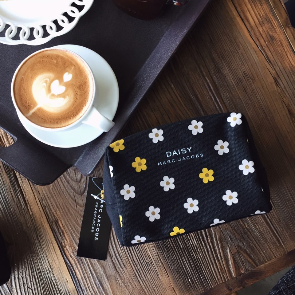 New Marc Jacob Pouch Luxury Cosmetics Twenties Wom