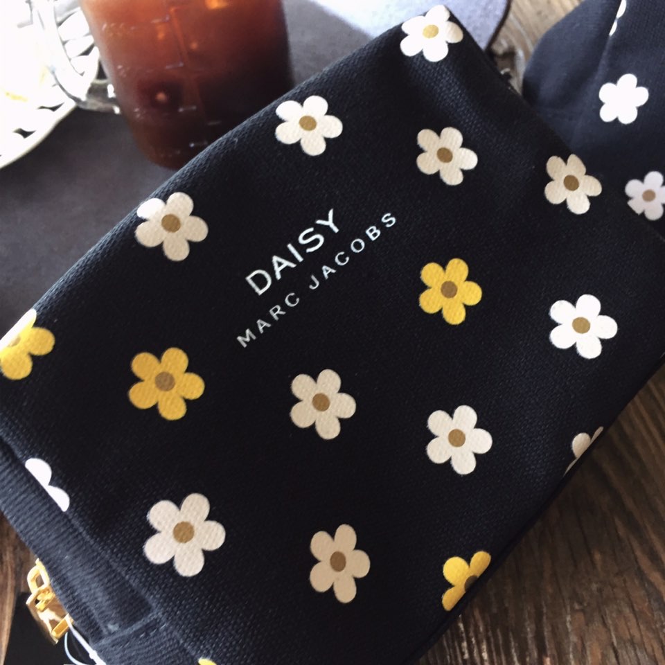 New Marc Jacob Pouch Luxury Cosmetics Twenties Wom