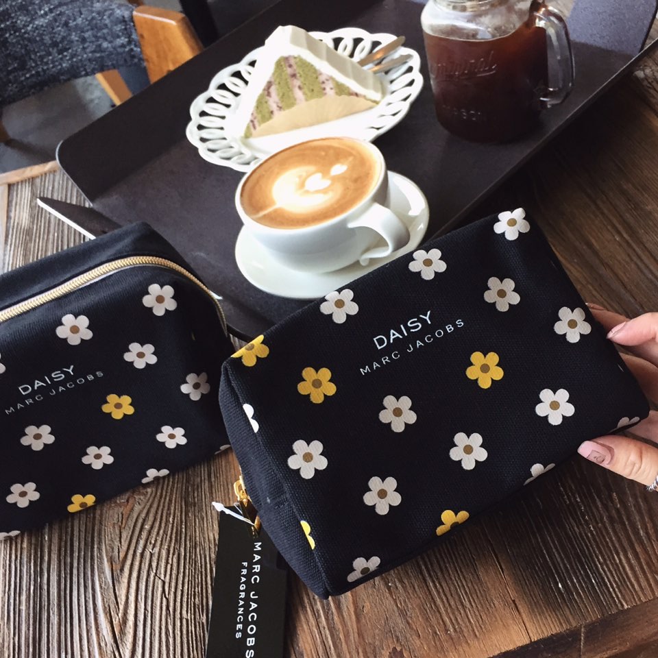 New Marc Jacob Pouch Luxury Cosmetics Twenties Wom