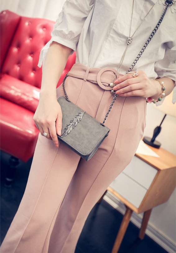 New Wonder Black Feather Point Chain Mini Cross Ba