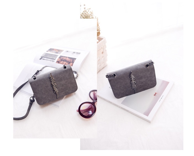 New Wonder Black Feather Point Chain Mini Cross Ba