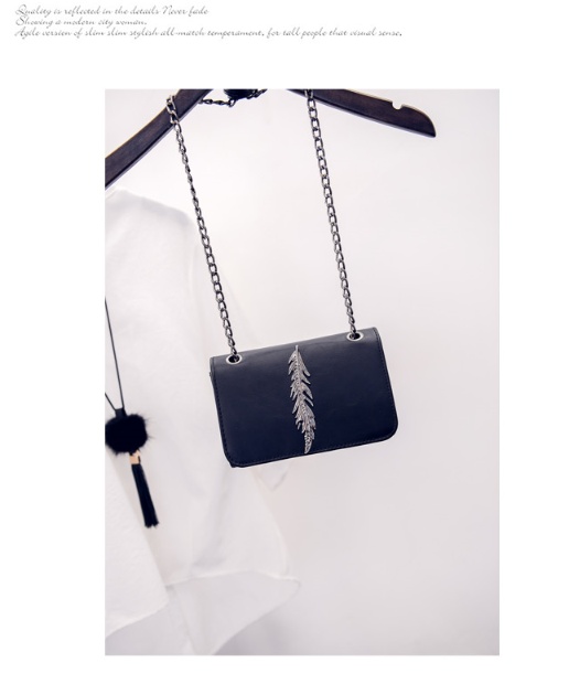 New Wonder Black Feather Point Chain Mini Cross Ba
