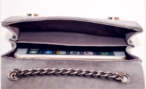 New Wonder Black Feather Point Chain Mini Cross Ba