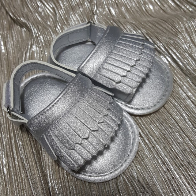 NEW KIDS SHOES Toddler foot walking sandals SALE S