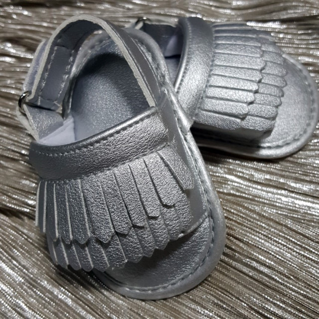NEW KIDS SHOES Toddler foot walking sandals SALE S