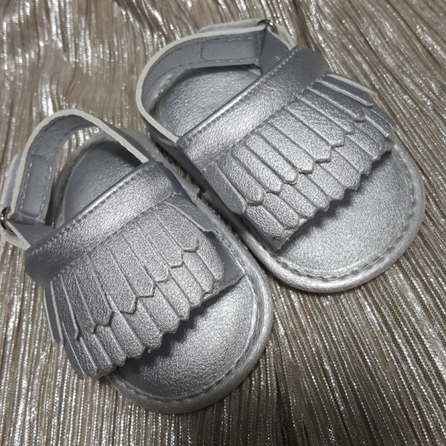 NEW KIDS SHOES Toddler foot walking sandals SALE S