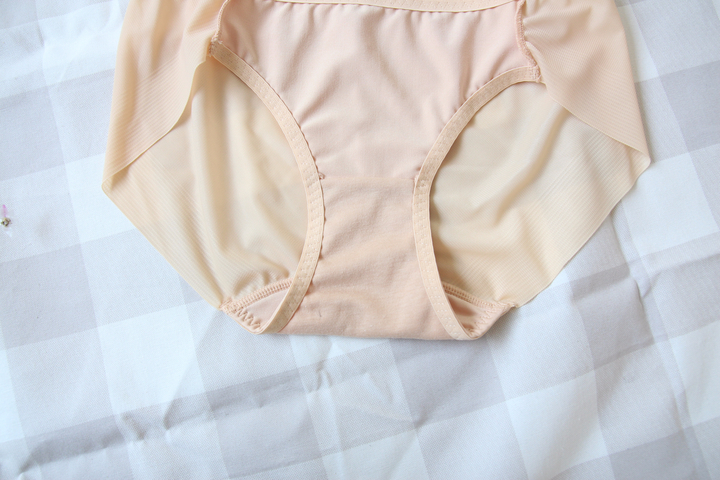 New Small Breast AAA Cup 4CM Push-up Bra Wongpong 