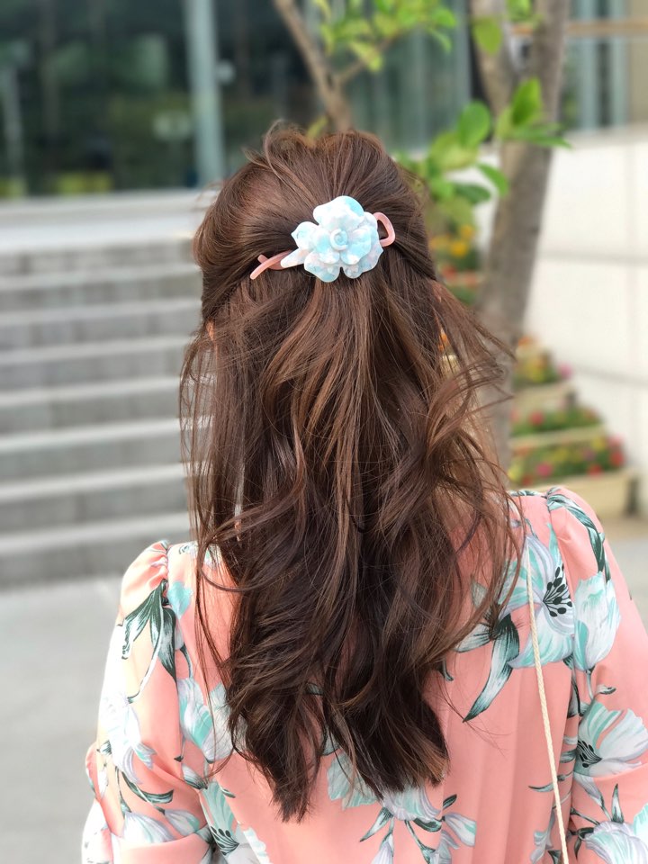 New France Pin Banana Blossom Half Hair Pin High Q