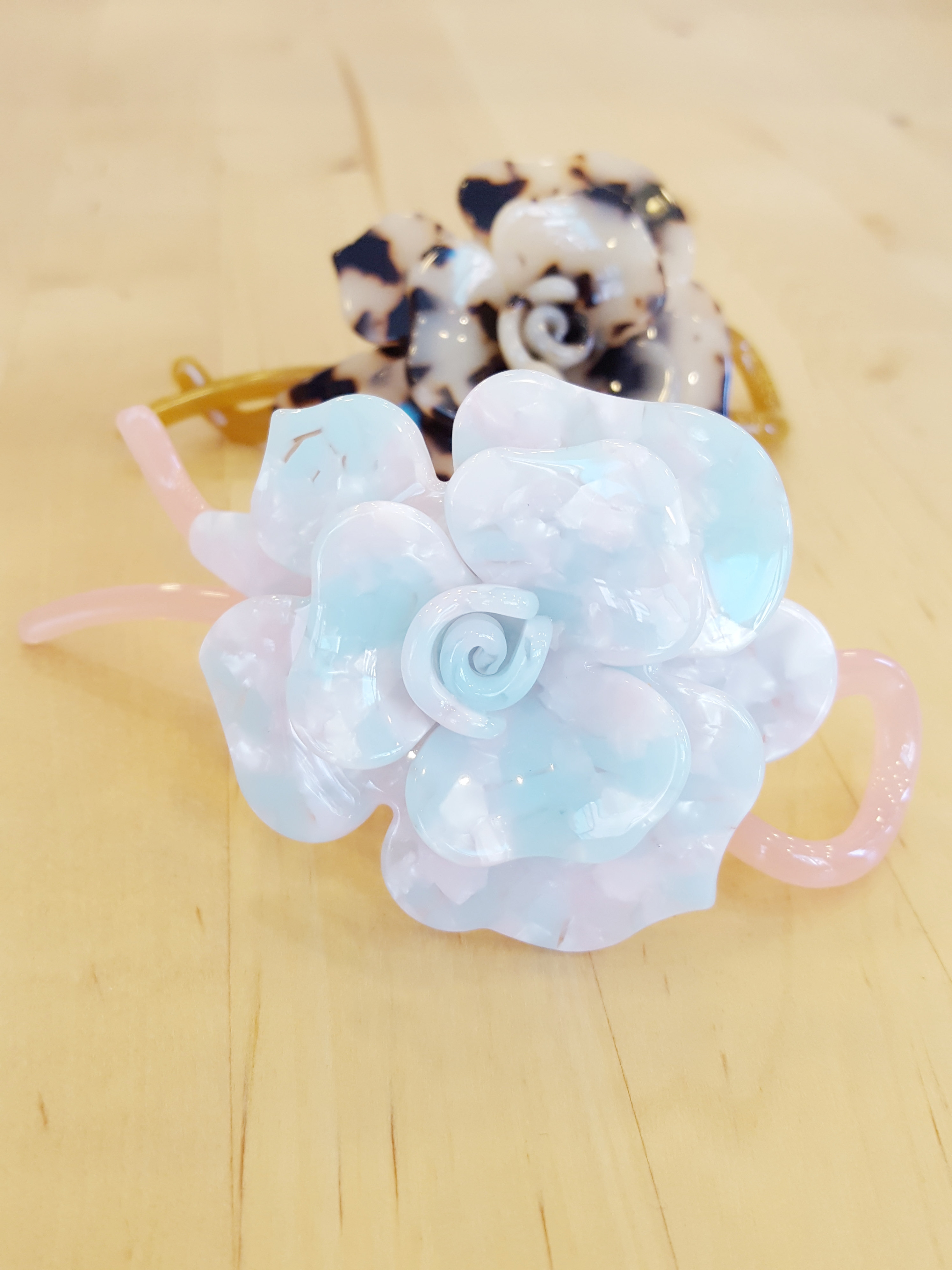 New France Pin Banana Blossom Half Hair Pin High Q