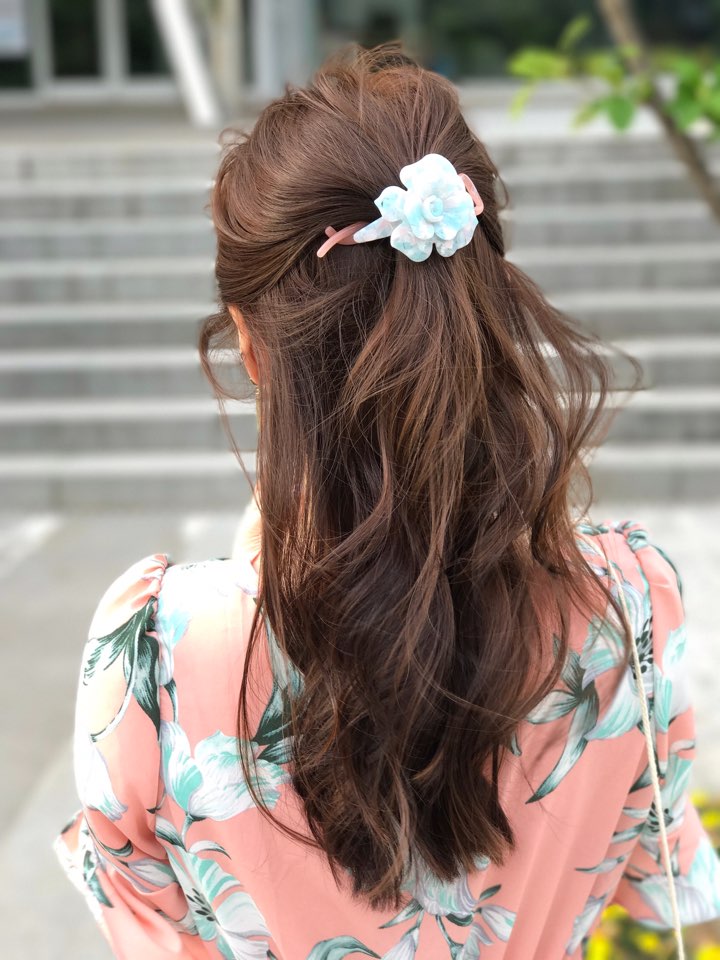 New France Pin Banana Blossom Half Hair Pin High Q