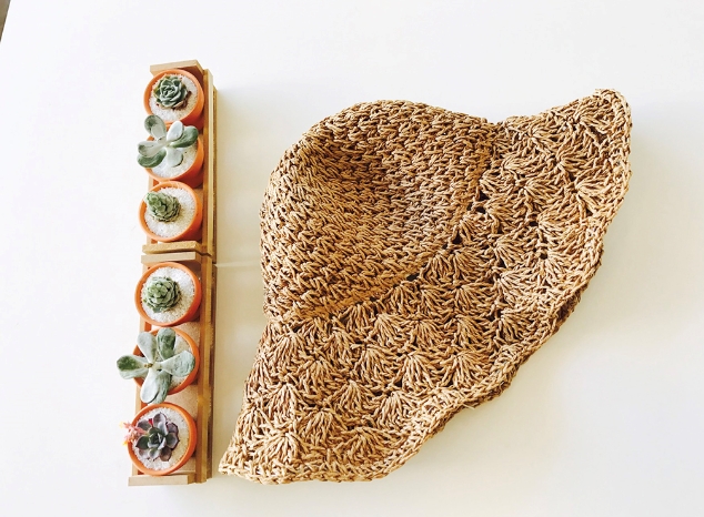 New Women's Hat Summer Straw Hat Woman on the B