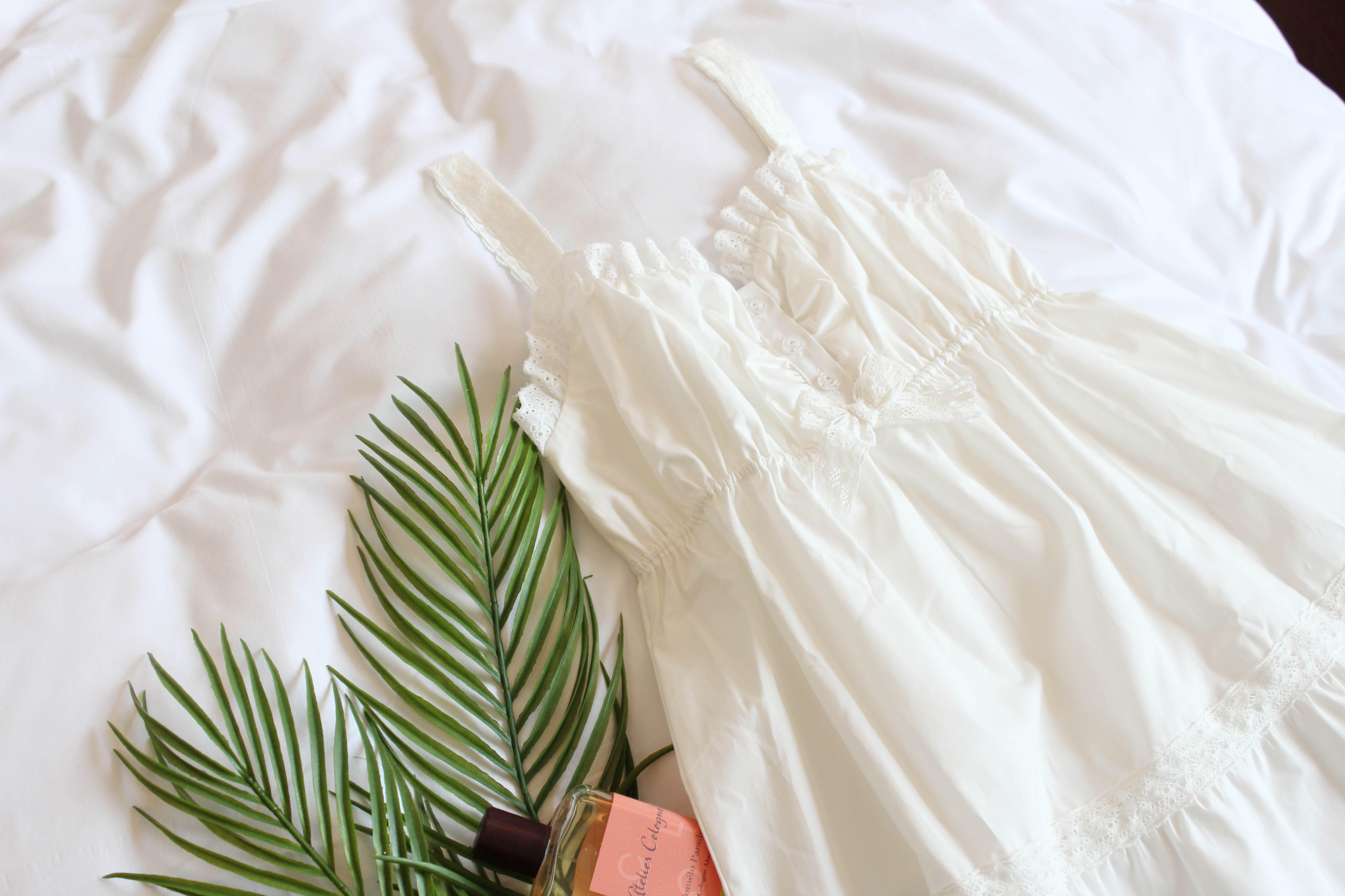 New Pure White Pajamas Long Dress Women's Pajam