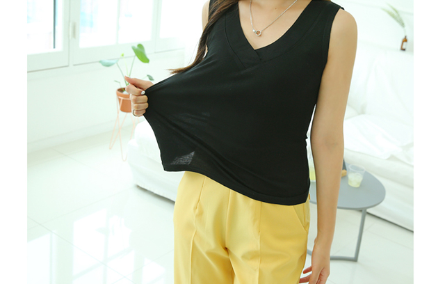 Nominal Style V-Neck Sleeveless T-shirt Women's