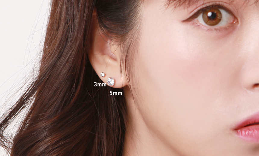 Gold Ring Signature Cubic Base Earring Pair of Gif