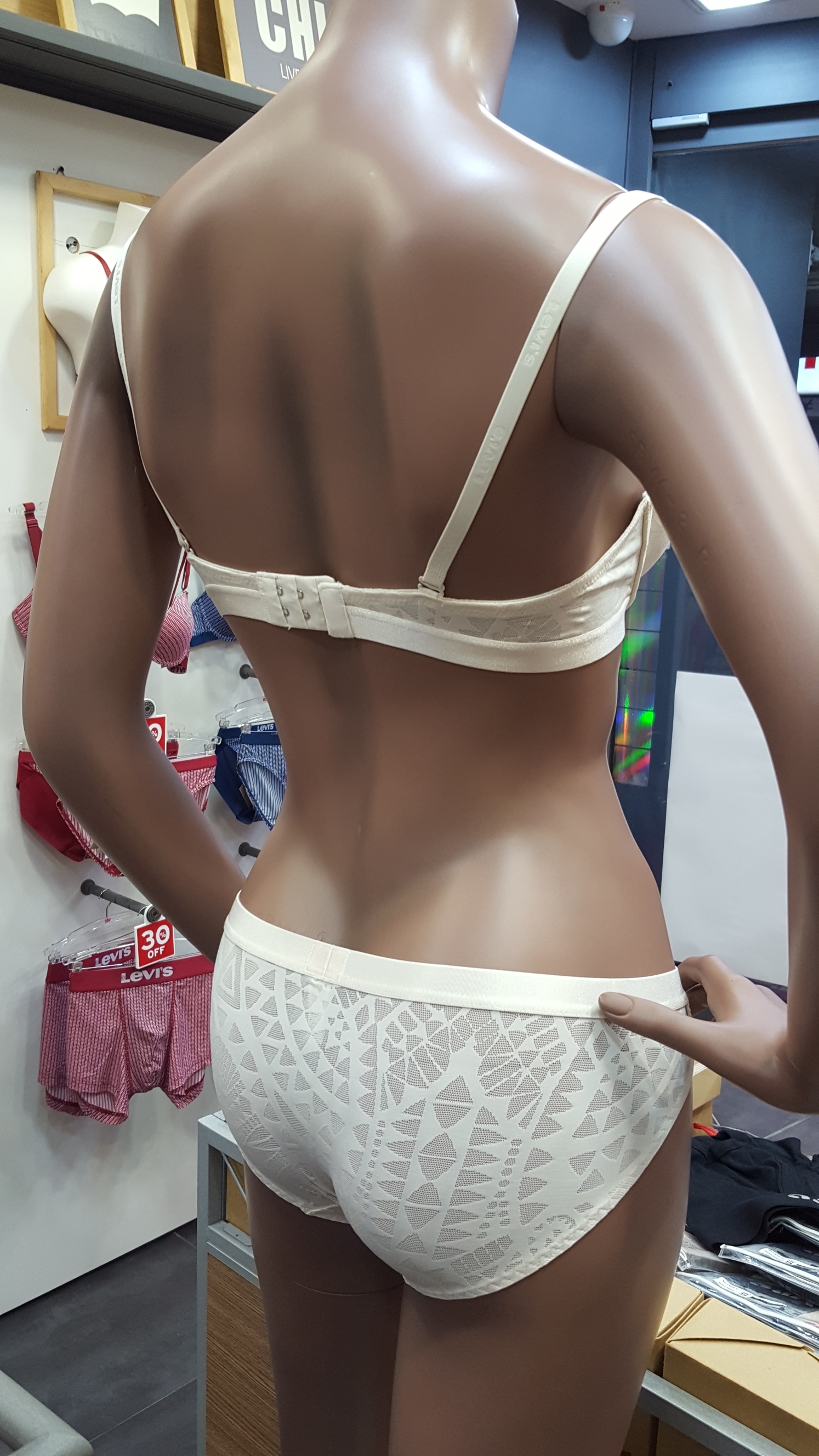 ◀ Jacquard Ivory 230 ▶ Sensual Bold Fashion Heaven