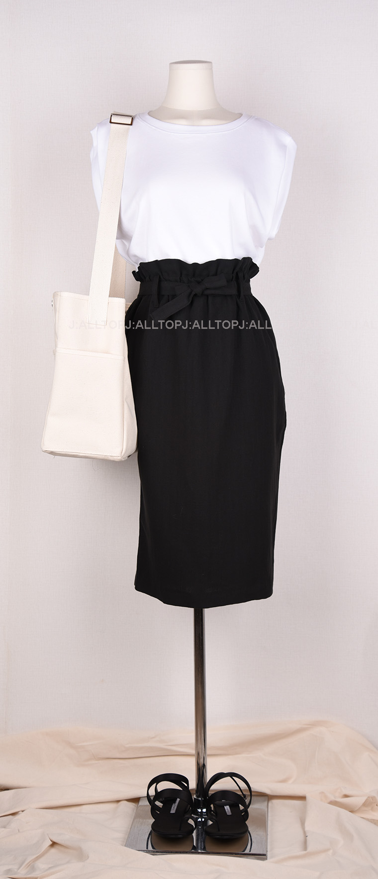 New Women's Bags Black Label Canvas Square Back