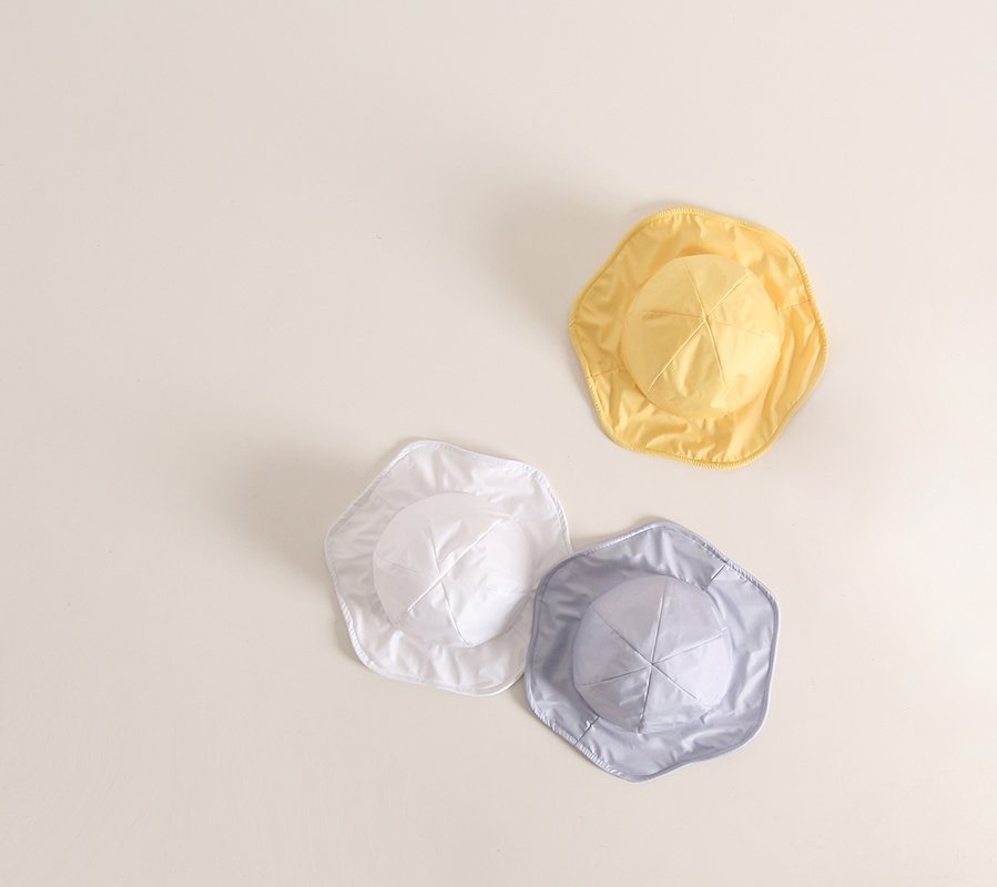 Busty 48,50 water-resistant cap waterproof baby in