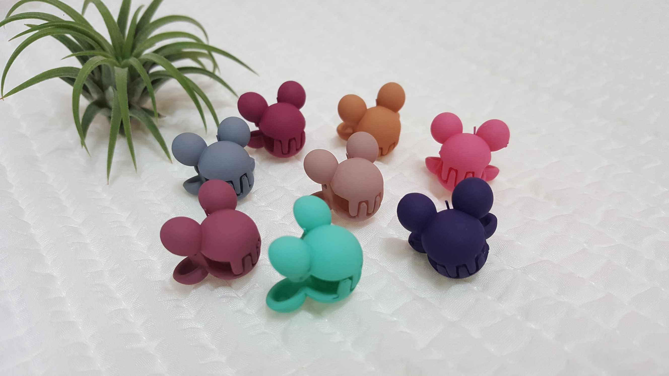 New Mickey Bunny crown tongue pin crown bunny cute