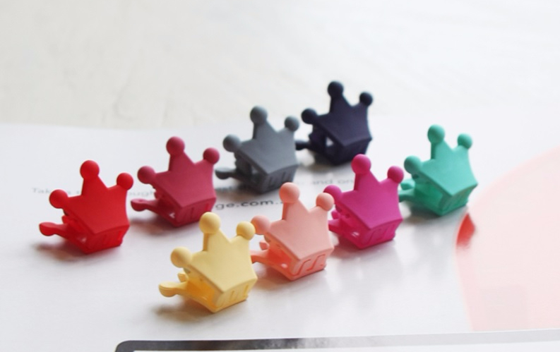 New Mickey Bunny crown tongue pin crown bunny cute