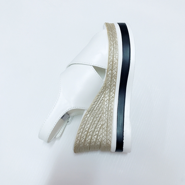 New Lightweight and comfortable X-line wedge sanda