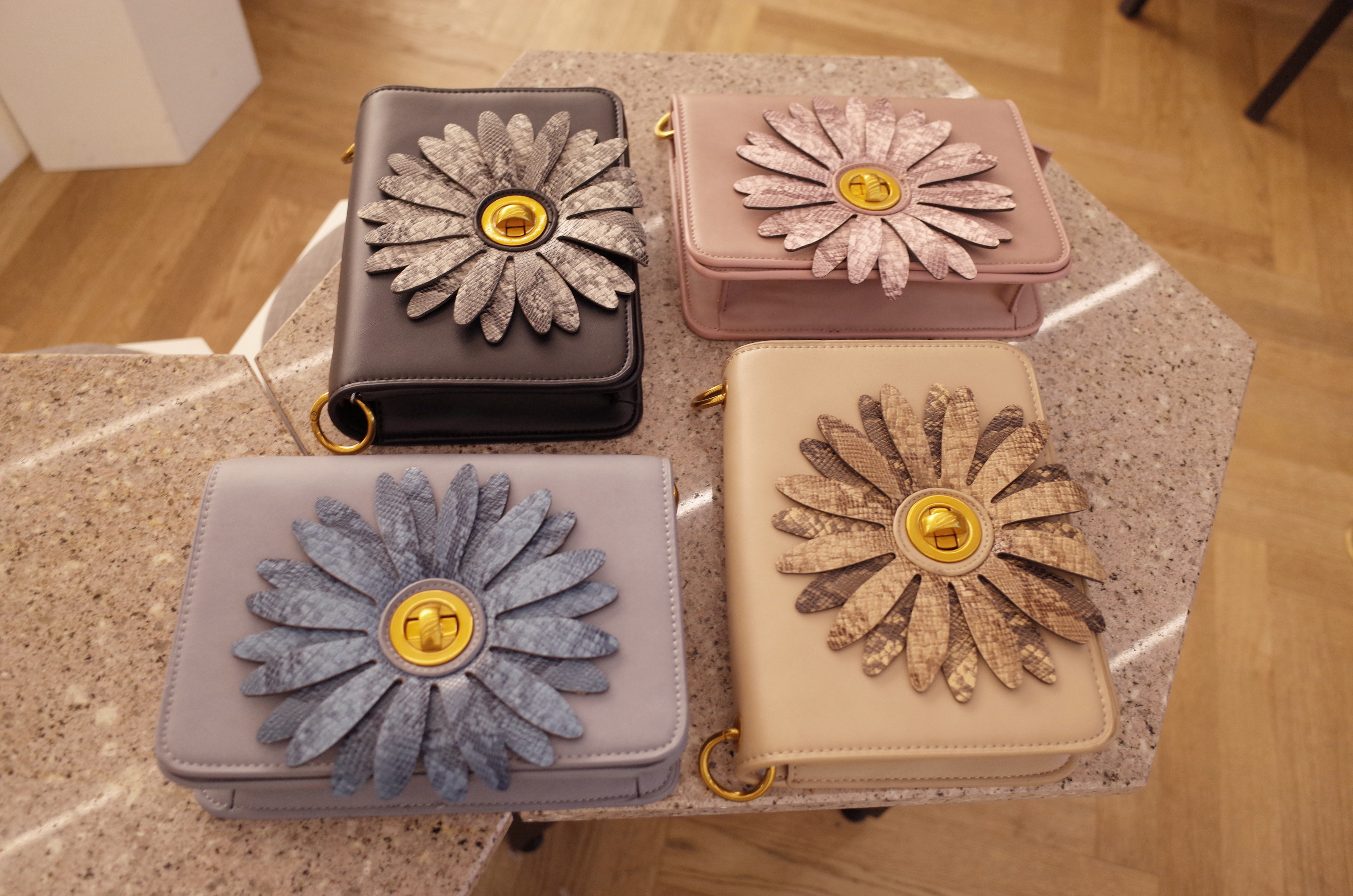 New Square Mini Cross Back Bag 4color Cheerful Viv