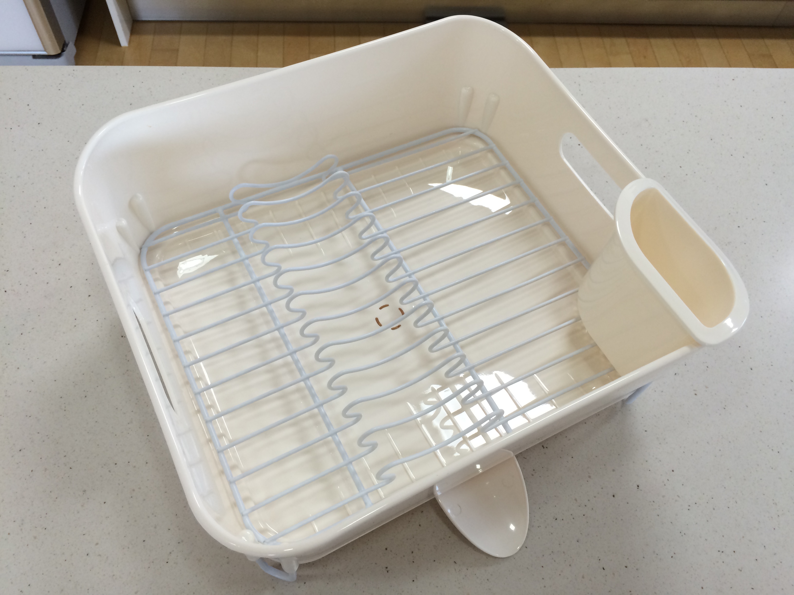 Simple and practical kitchen design 30-year-old wo