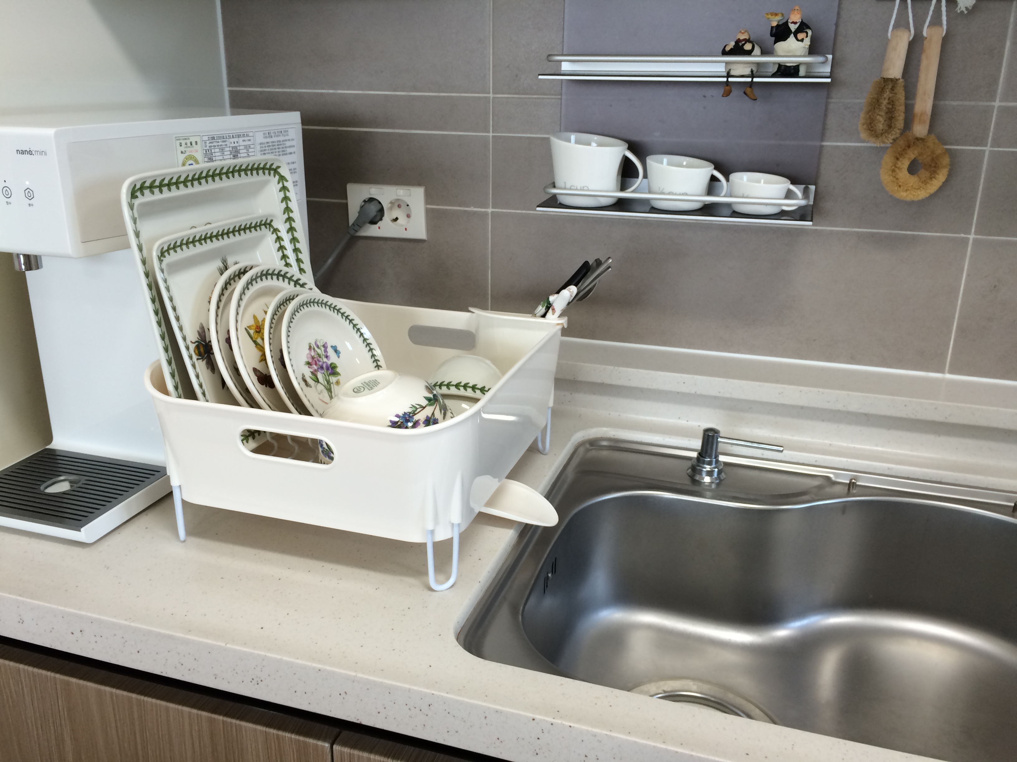 Simple and practical kitchen design 30-year-old wo