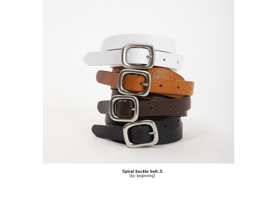 Rounded Square Bold Buckle Women's T-shirt Wome