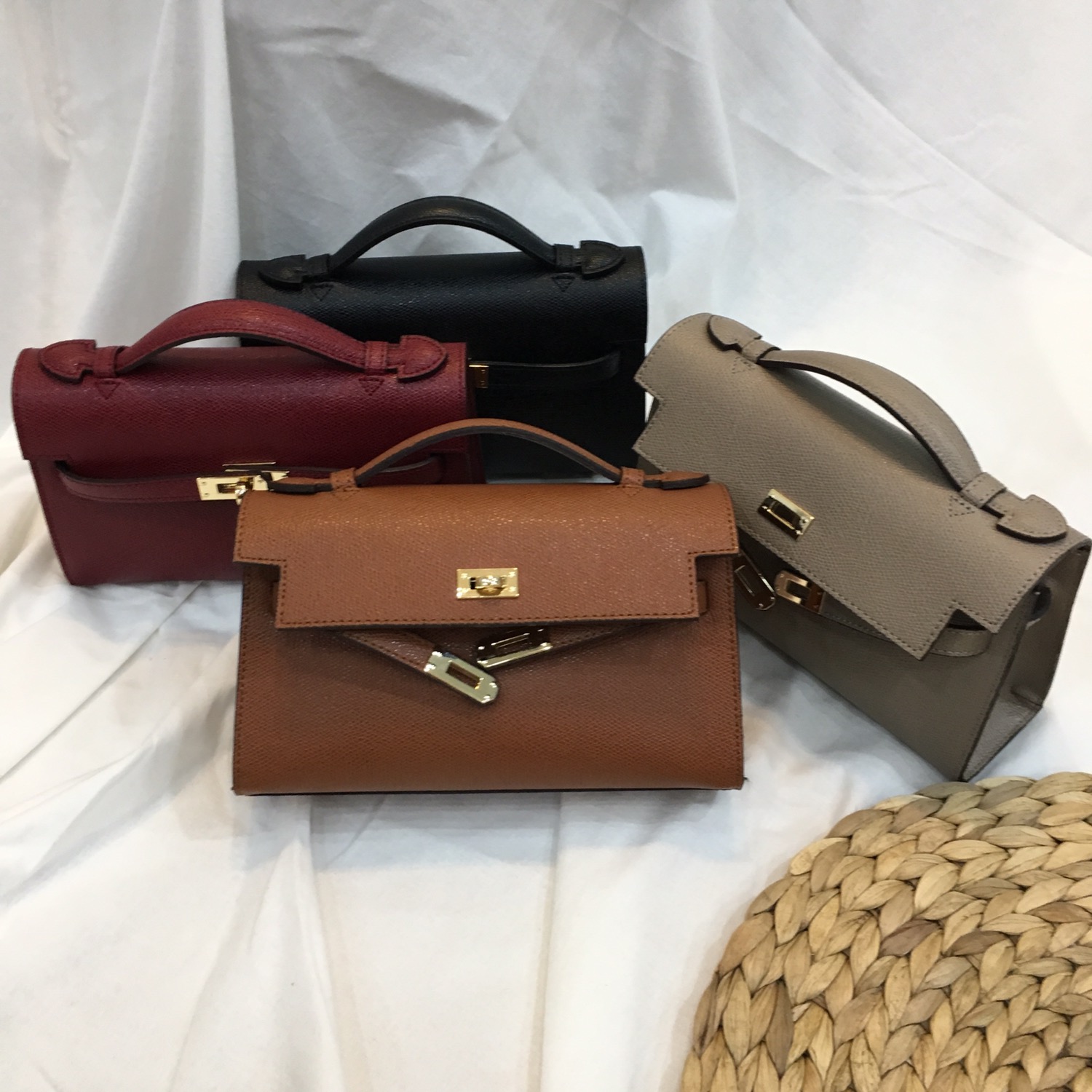 New Erumini Tote Cross Kelly Four seasons Chun Cho