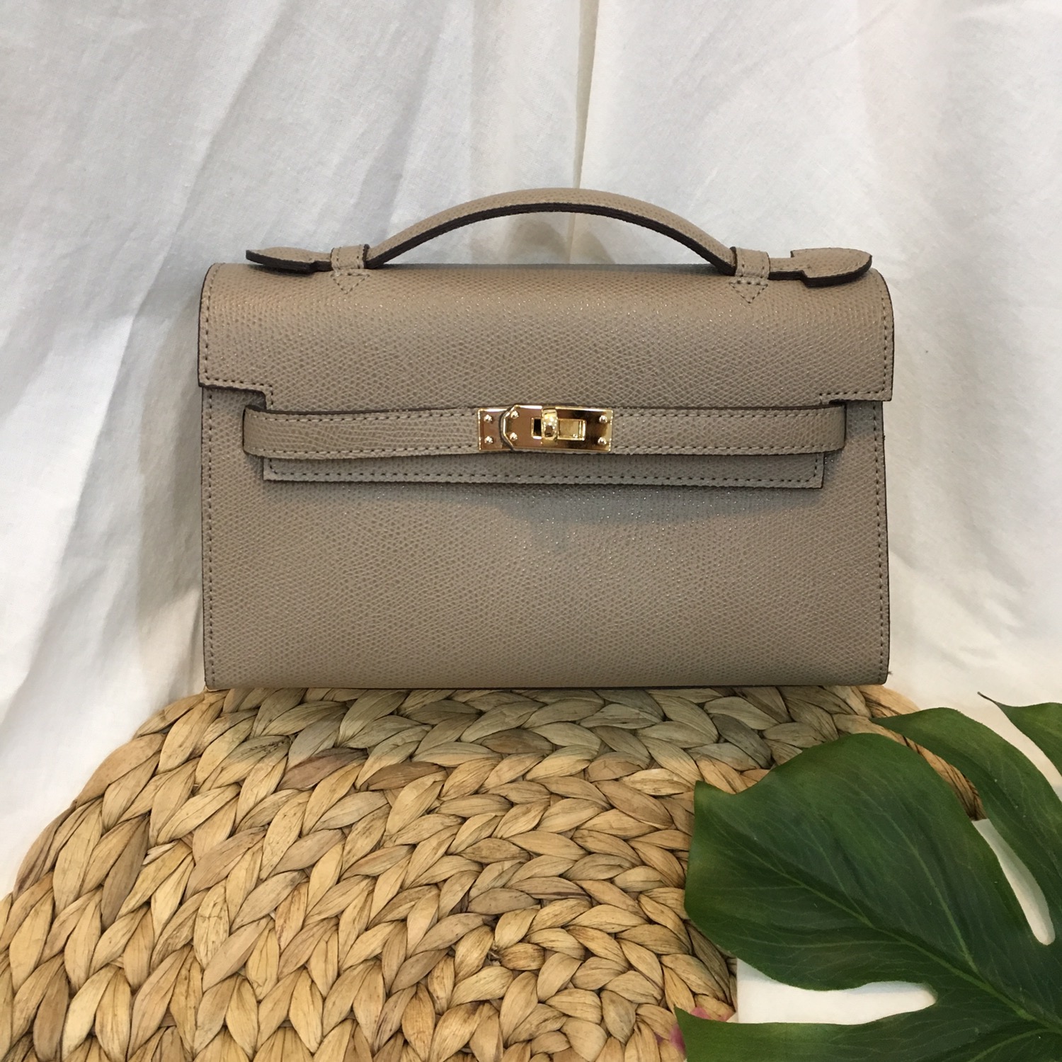 New Erumini Tote Cross Kelly Four seasons Chun Cho