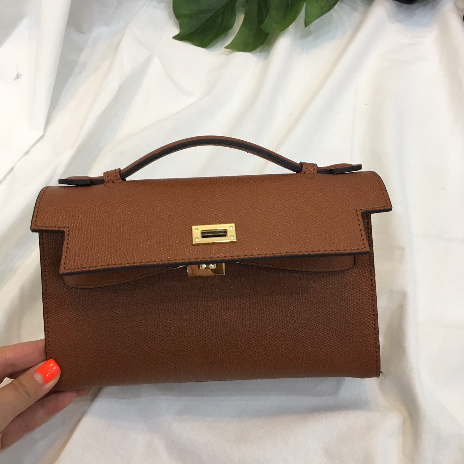 New Erumini Tote Cross Kelly Four seasons Chun Cho