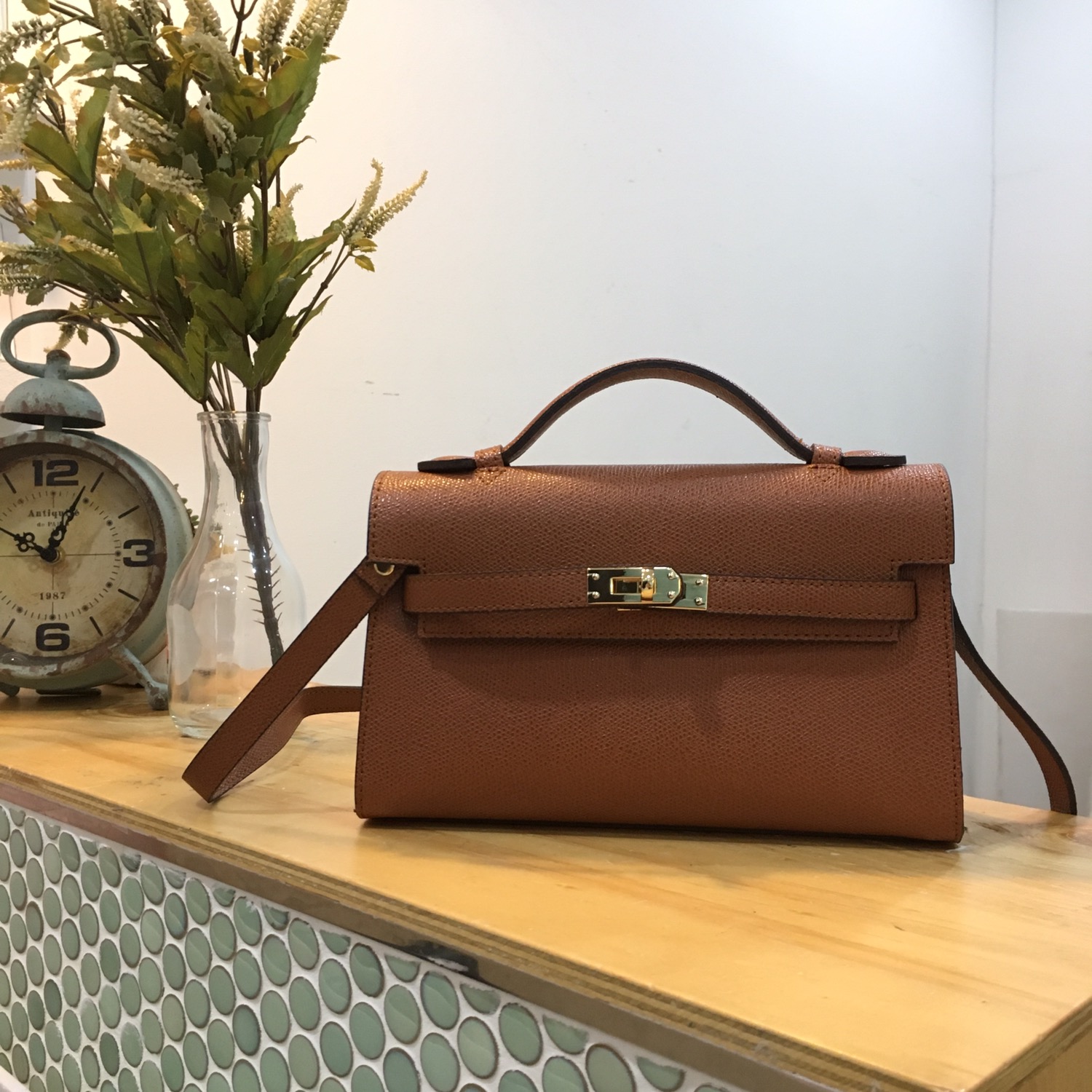New Erumini Tote Cross Kelly Four seasons Chun Cho