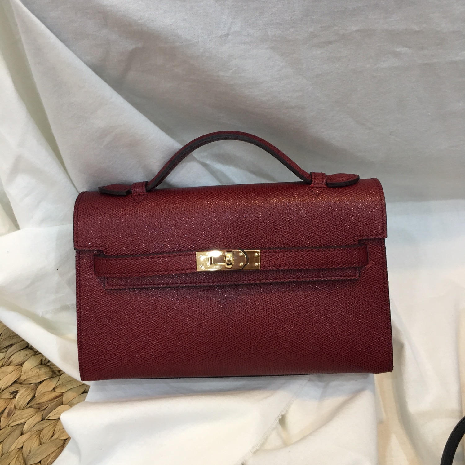 New Erumini Tote Cross Kelly Four seasons Chun Cho