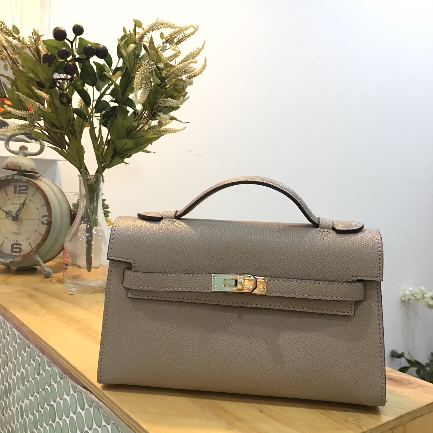 New Erumini Tote Cross Kelly Four seasons Chun Cho