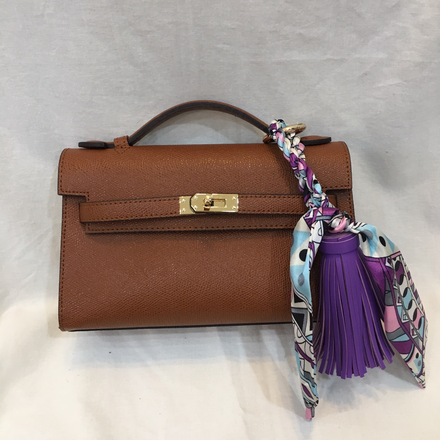 New Erumini Tote Cross Kelly Four seasons Chun Cho