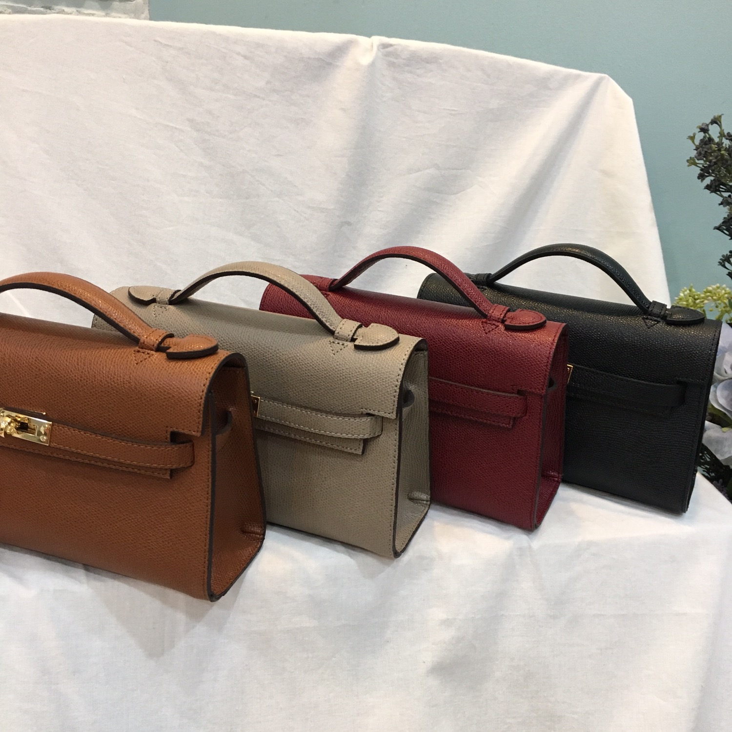 New Erumini Tote Cross Kelly Four seasons Chun Cho