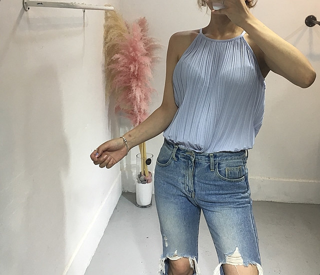 NEW FASHION LADY GIRL Blouse Wrinkle Holder Strap 