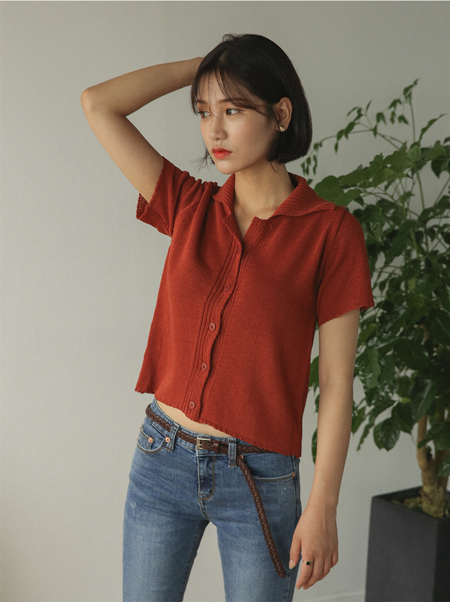 A neat classical woman's classic twill cowhide 