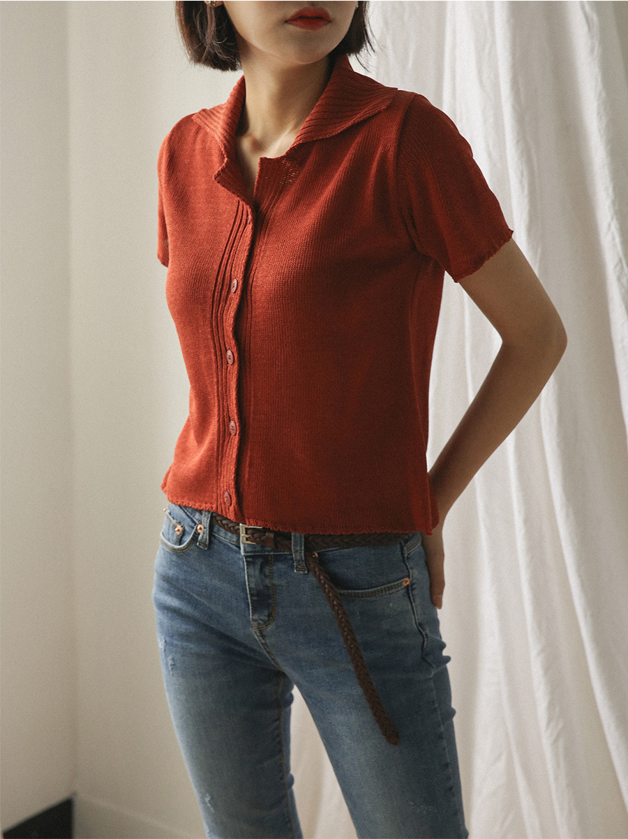 A neat classical woman's classic twill cowhide 