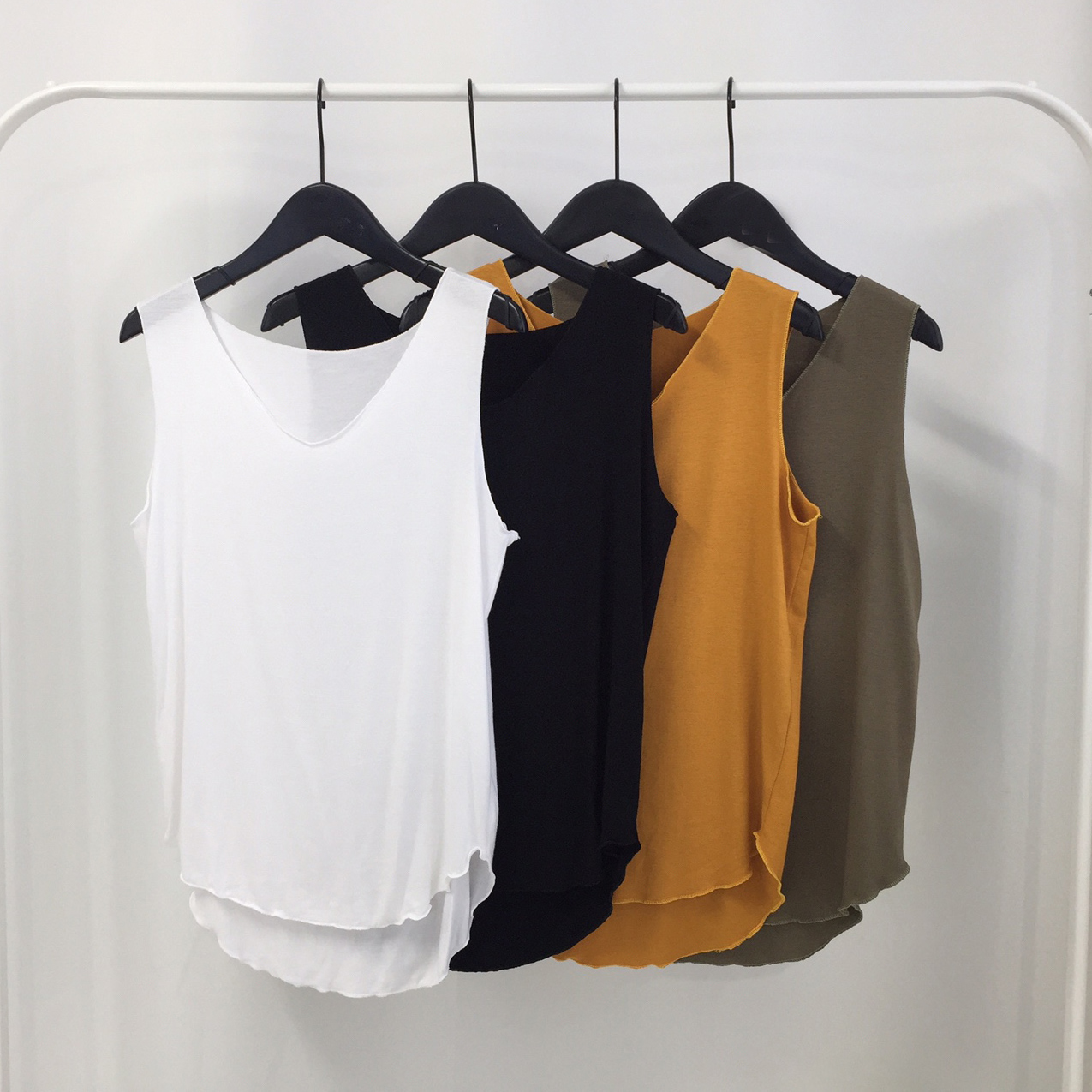 1 + 1 Flying Pussy Pretty slender nose coordinatio