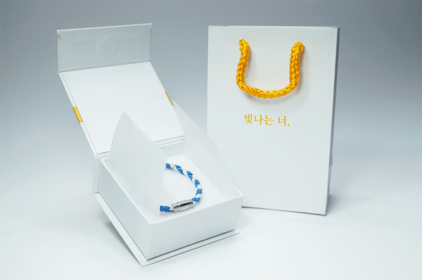 New Summer Look Silver 92.5 is a blushing innocent